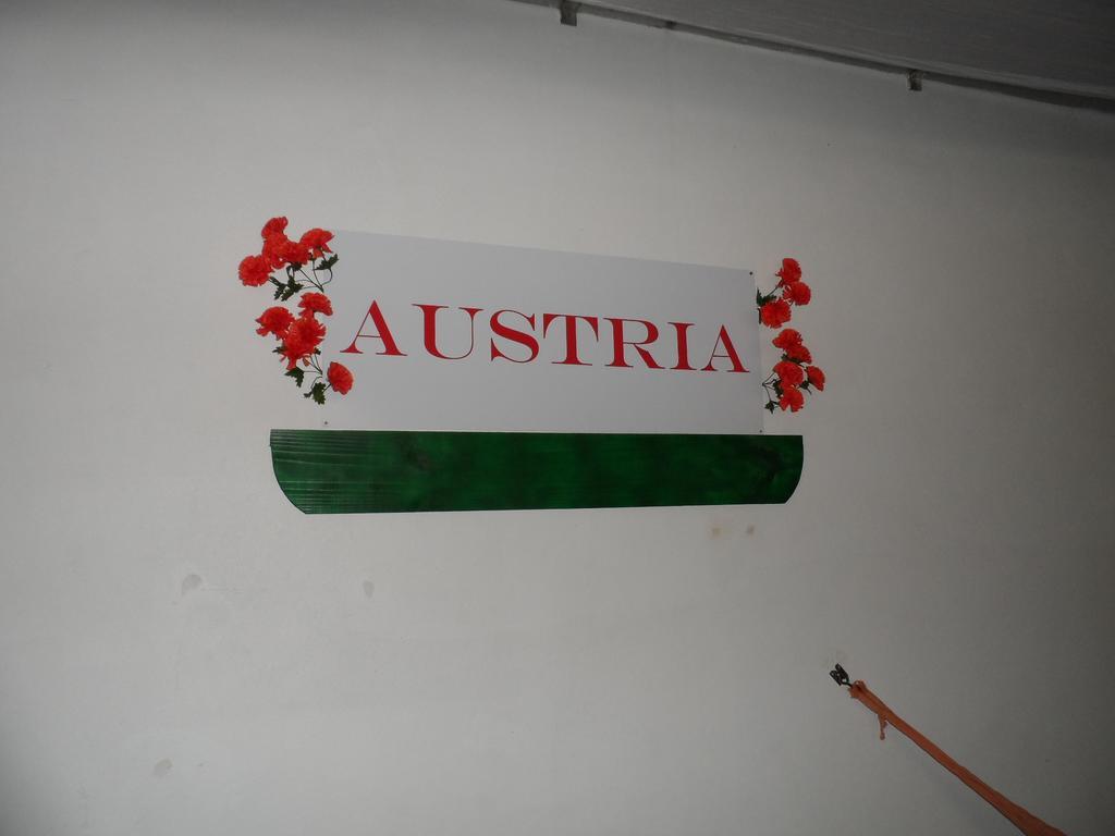 Austria Hostel & Pousada 布卢梅瑙 外观 照片